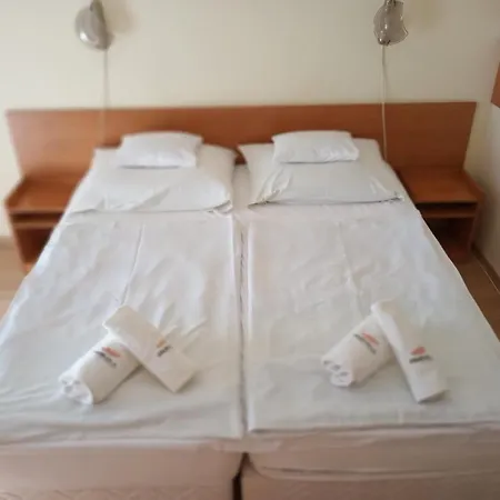 Гостевой дом Pergola Panzio Балатонфёльдвар